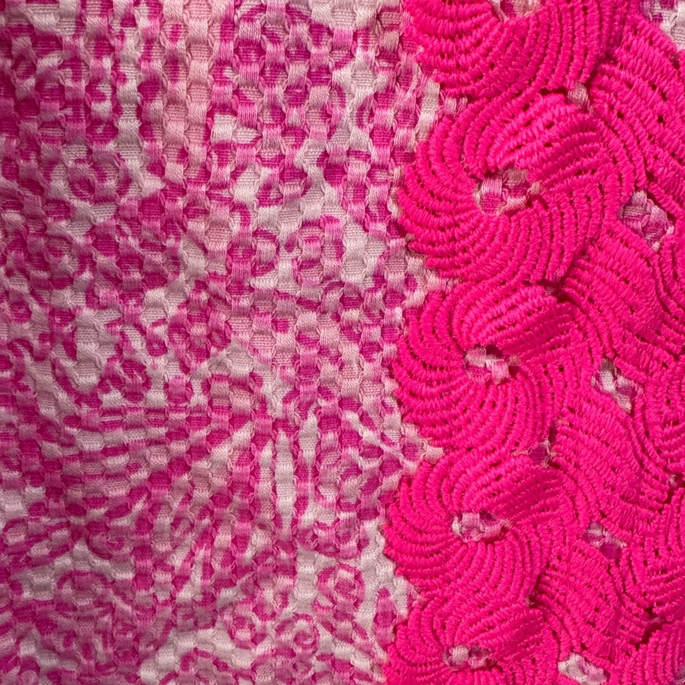 Lilly Pulitzer Pink Textured Knit Dress size 10-12 large lined - Picture 3 of 6
